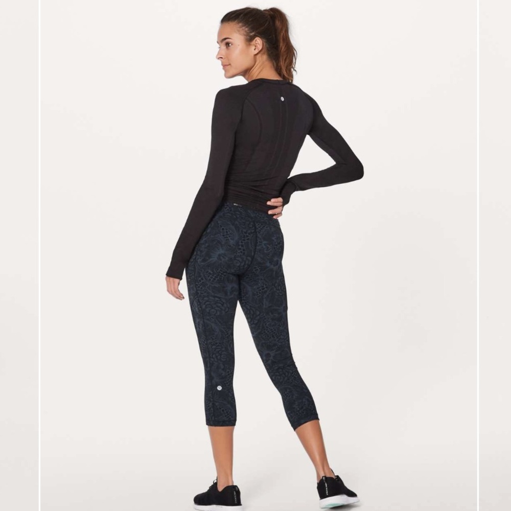Women's Black Patterned Leggings - Picture 2 of 16